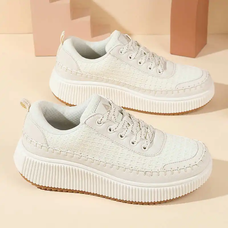 Vintage Fashion Resale - Sepatu kets flat wanita, sepatu Sneakers