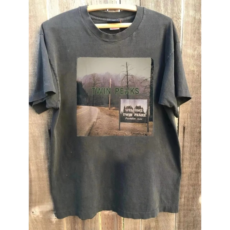 Vintage Fashion Newtown - Kaos Cetak Gambar Klasik Drama TV