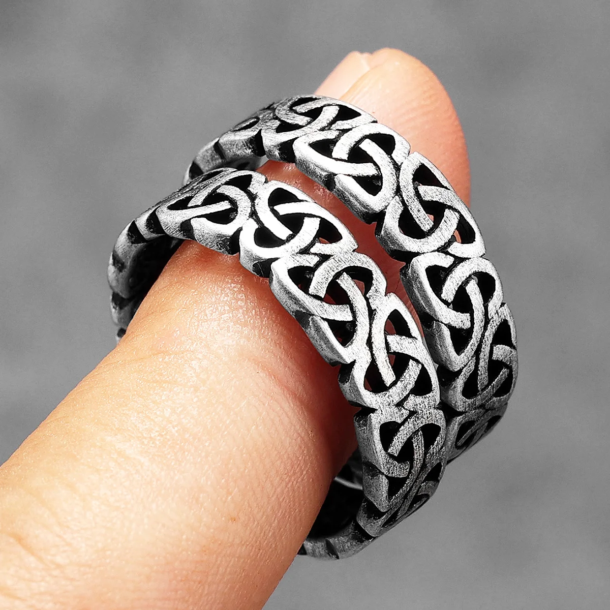 Vintage Fashion Newtown - Berongga simpul Celtic cincin pria baja