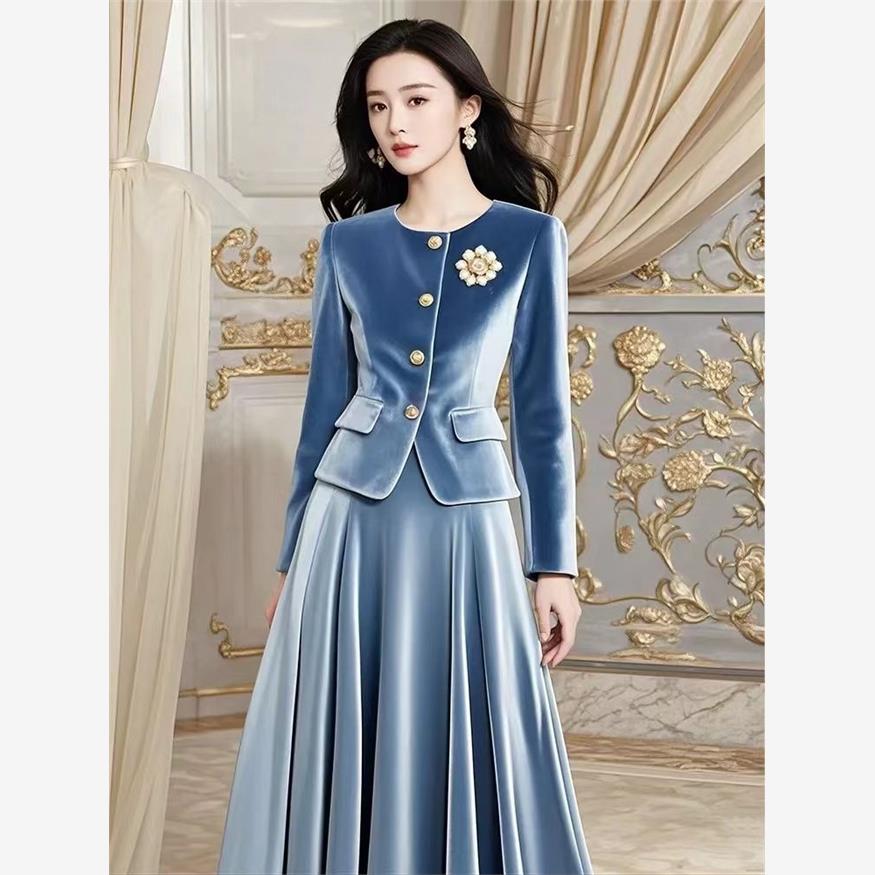French Vintage Fashion - Gaun lengan panjang beludru biru elegan