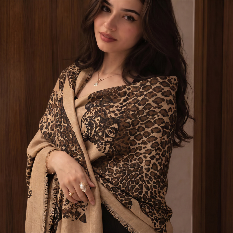 Hijab dan kerudung motif leopa - Vintage Outdoor Fashion ulasan dan harga