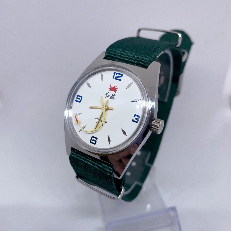 Red Flag Serves The People Jam - Vintage Fashion Watches ulasan dan harga