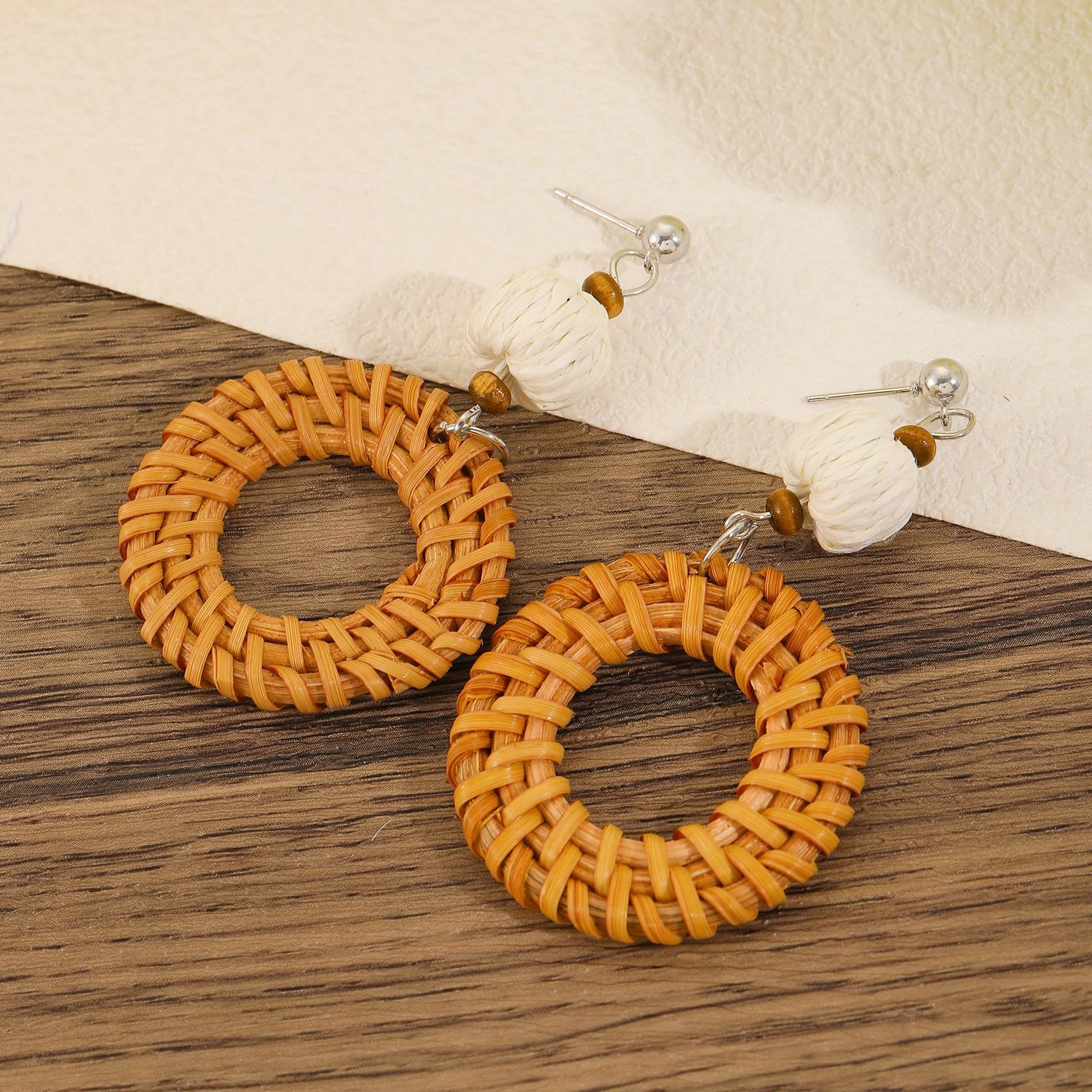 Anting-anting gantung rajutan  - Vintage Fashion Newtown ulasan dan harga