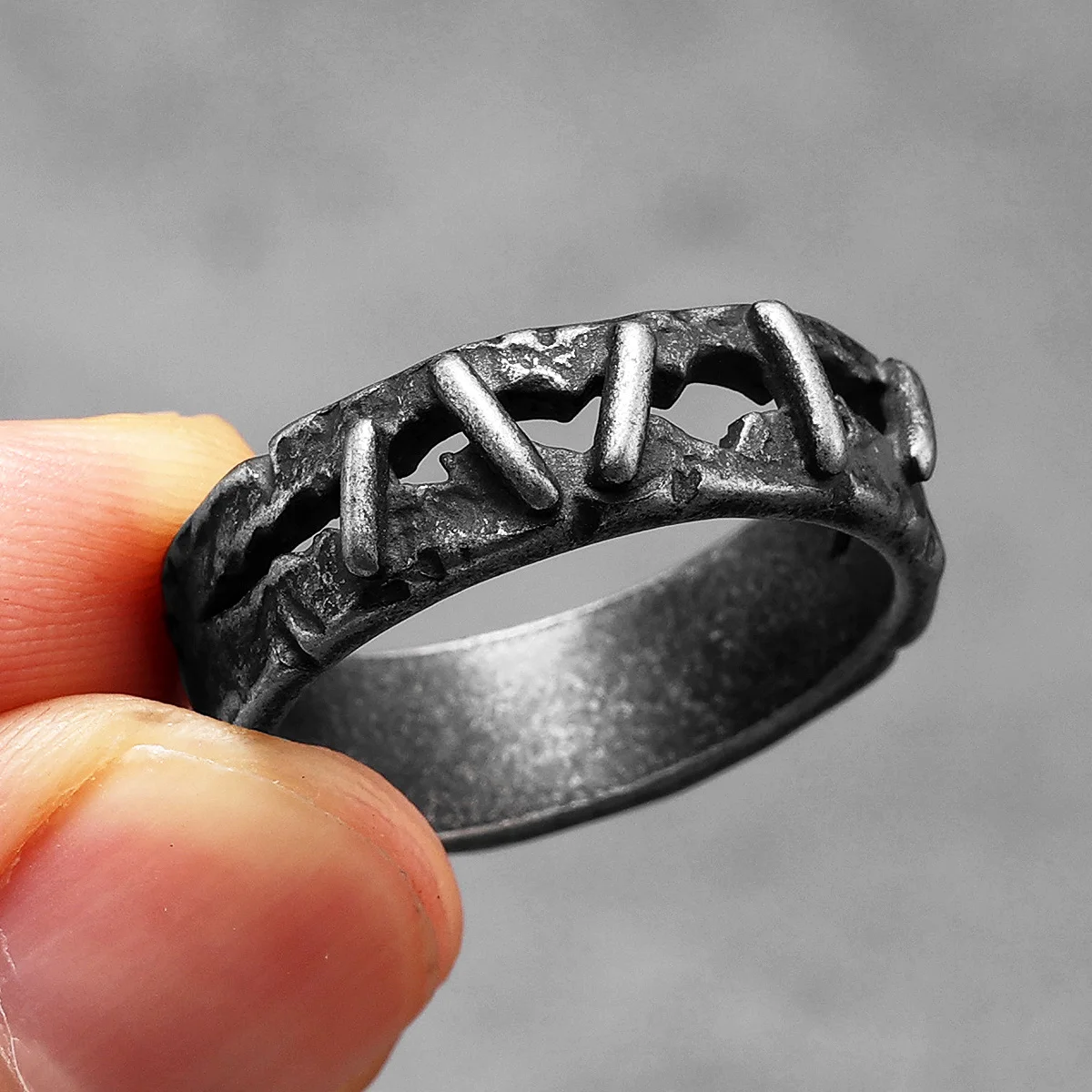 Jahitan Retro cincin pria baja - Vintage Fashion Newtown ulasan dan harga